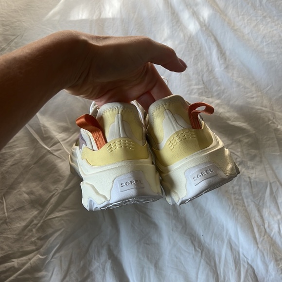 Sorel Kinetic Breakthru Day Lace Sneaker - Picture 4 of 8